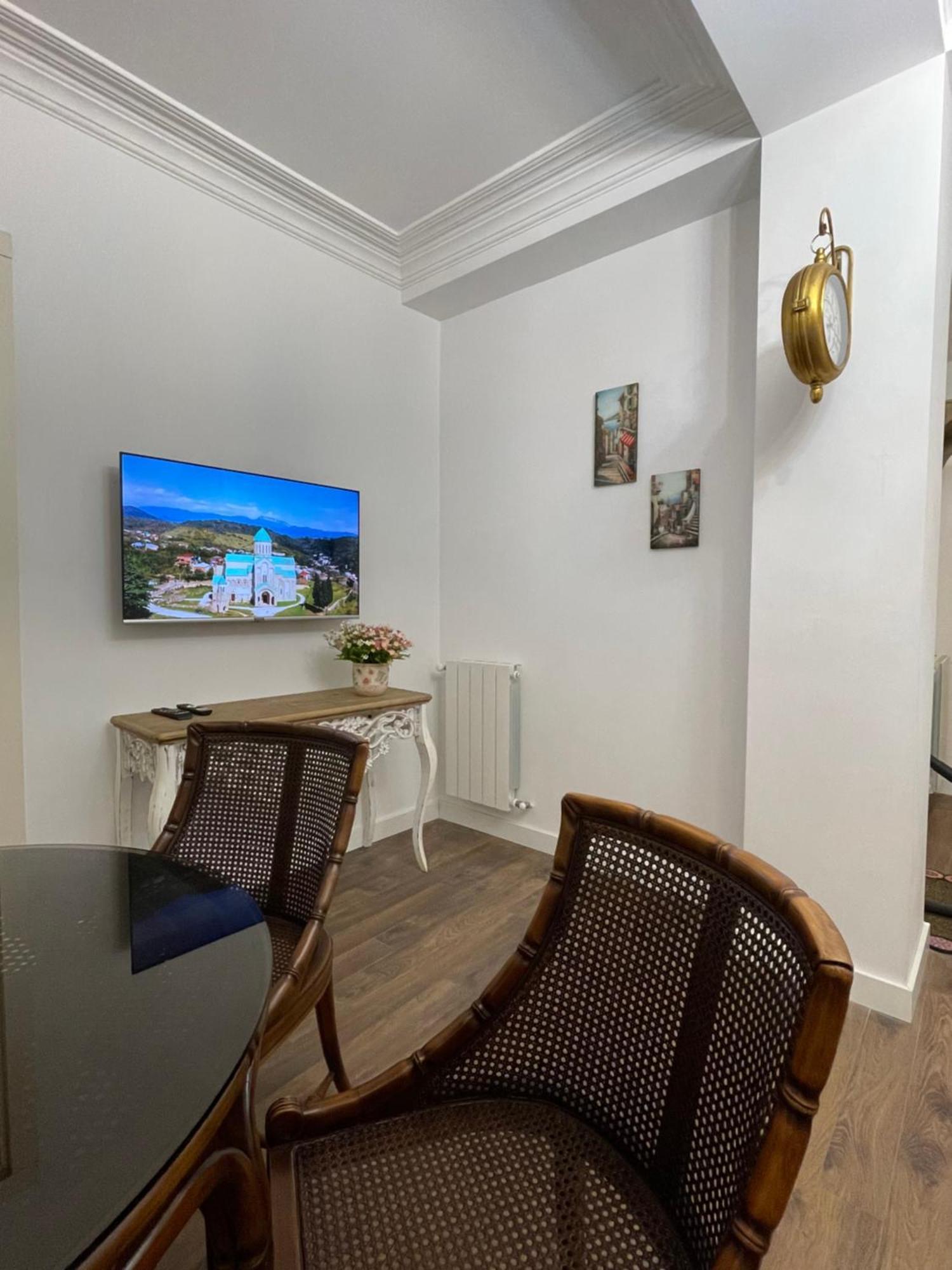 Picasso Apartment Kutaissi Exterior foto
